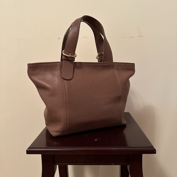 🔥 Coach handbag 🔥 - Picture 3 of 11